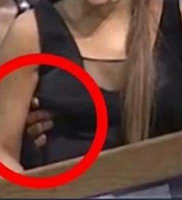 AriLover56's tweet photo. this was uncomfortable to watch 🙁 @ArianaGrande https://t.co/TjL6U9toRW