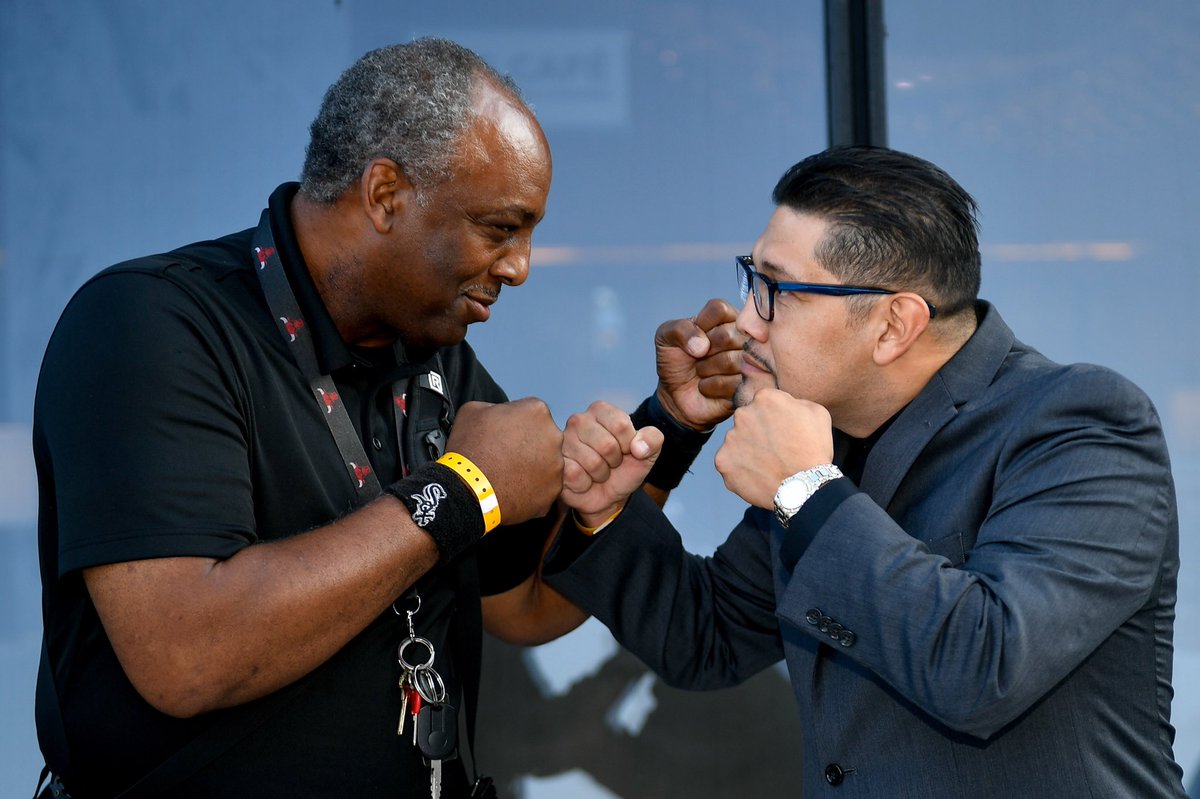 jlamedia8's tweet image. Hanging out with former Lightweight Champion of the World David Diaz