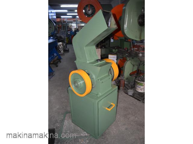 makinamak's tweet photo. 20'LİK PLASTİK KIRMA MAKİNESİ https://t.co/k6EtJCncUF https://t.co/okgZN7f9Oc