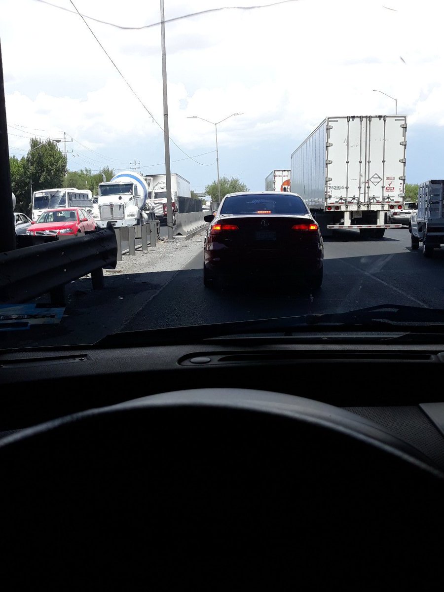 OAGZ86's tweet photo. @PoliciaFedMx @CAPUFE Terrible lo de la carretera Monterrey-Nuevo Laredo, horas para pasar el aeropuerto del norte y la zona militar https://t.co/JPOQoZJUDL