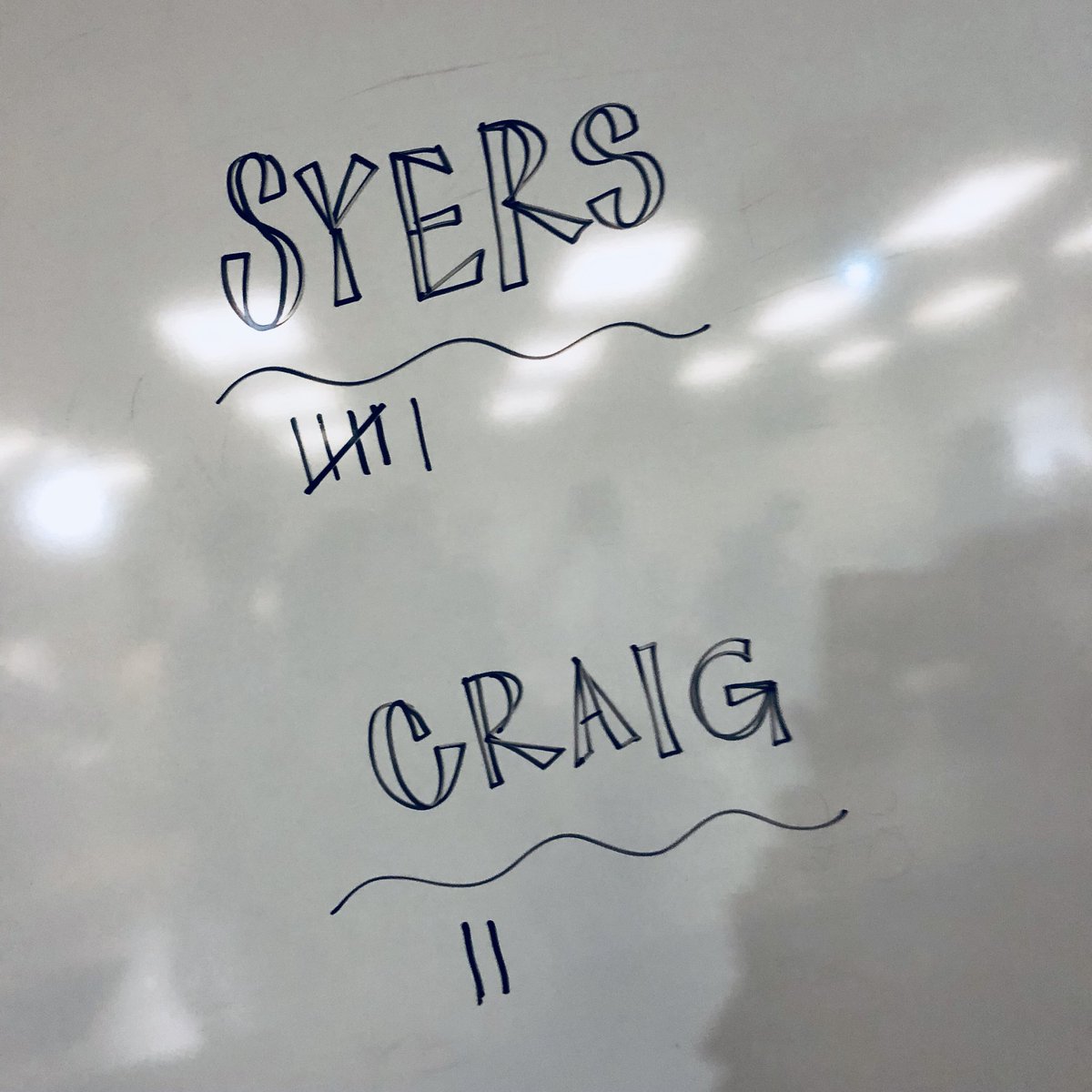 CaraSyers's tweet image. After a 2017 tie, the 2018 Craig vs Syers Thumb War Battle ends with a convincing Syers victory! #scientificmethod #wearethechampions #ArapClassrooms2018