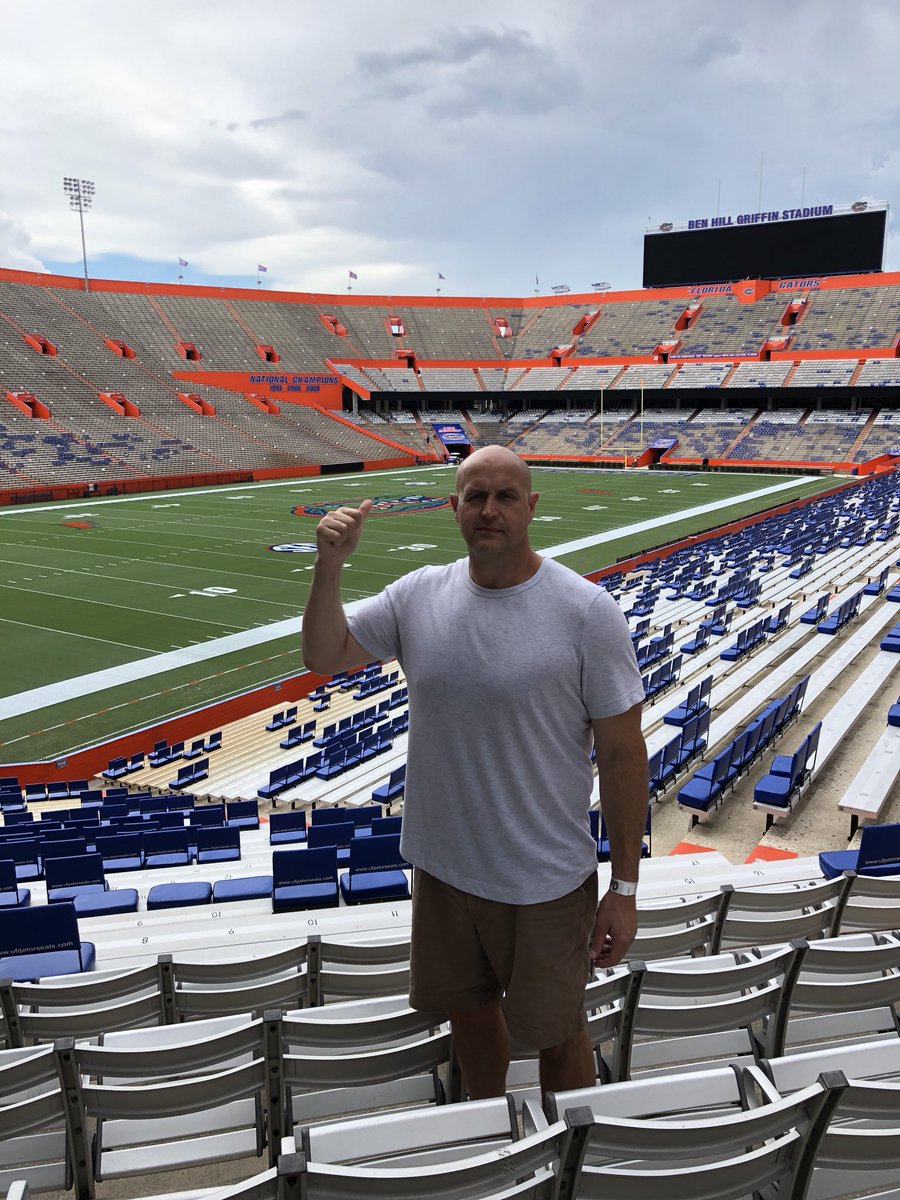 colecubelic's tweet image. In the Swamp for Charleston Southern at Florida tomorrow night so I’m giving away a Gators Hover Helmet! Just RETWEET this &amp;amp; you are entered to win!!!