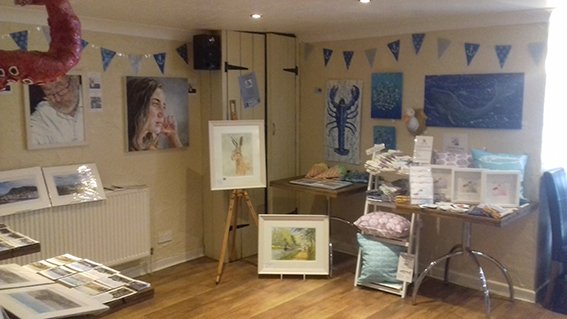 Ilfracombe Art Trail <a href="/Art_Ilfracombe/">Ilfracombe Art Trail</a> is set up for Saturday at Ward's Bistro <a href="/wardsbistro/">Wardsbistro</a> as part of Sea Ilfracombe 2018 <a href="/Seailfracombe/">Sea Ilfracombe 2019</a>! There from 10.30am until 5pm. Come in and see us! <a href="/GreatDevonDays/">Devon Days #LoveDevon</a> <a href="/VISITilfracombe/">Visit Ilfracombe</a> <a href="/ArtistsDirDevon/">artistsdirdevon</a> #art #artists #northdevonarts
