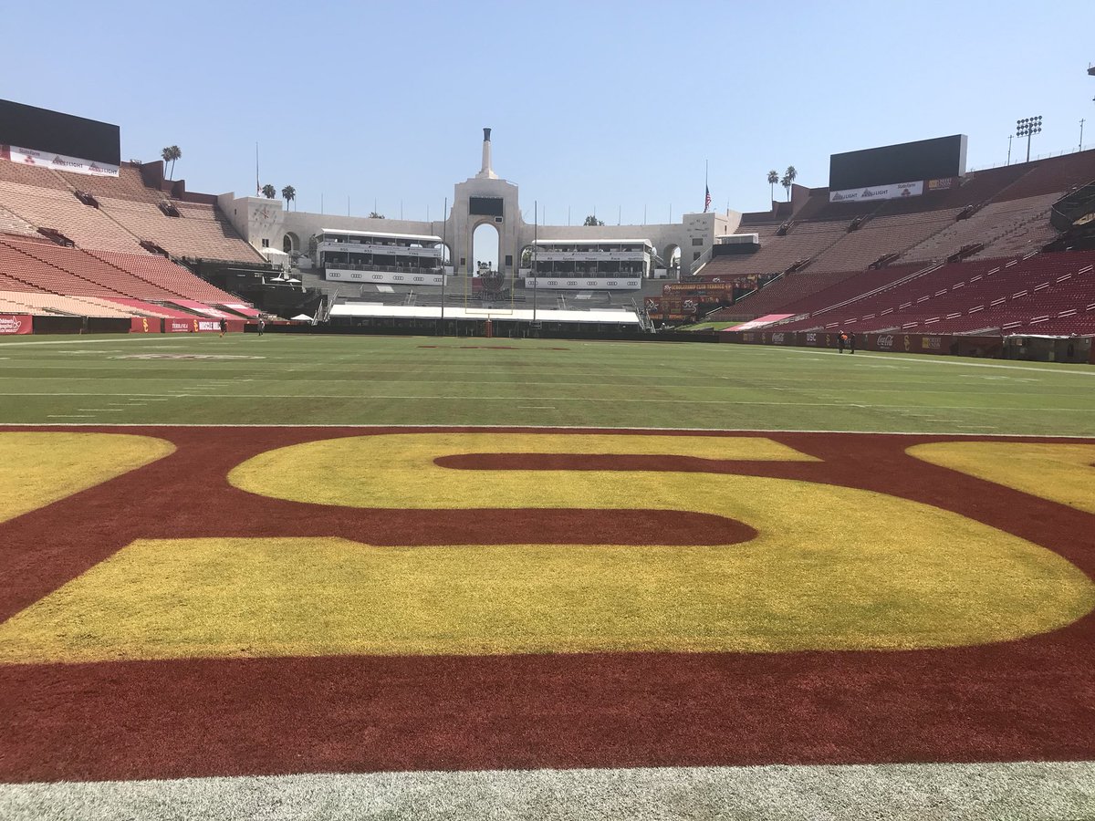 lacoliseum's tweet photo. Thanks to our #TurfCrew who have been working around the clock to make sure our field will look 💯 for tomorrow’s @USC_Athletics season opener against @unlvfootball ! #FightOn #GreatestStadiumintheWorld https://t.co/rBsi6o1exe