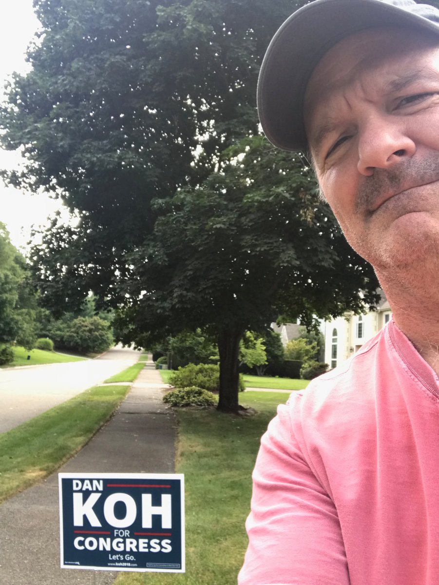 Dan Koh taking a strong lead in the yard-sign poll on Partridge Lane in Concord
⁦@dank⁩
#teamkoh
#koh2018
#MA3
#mapoli