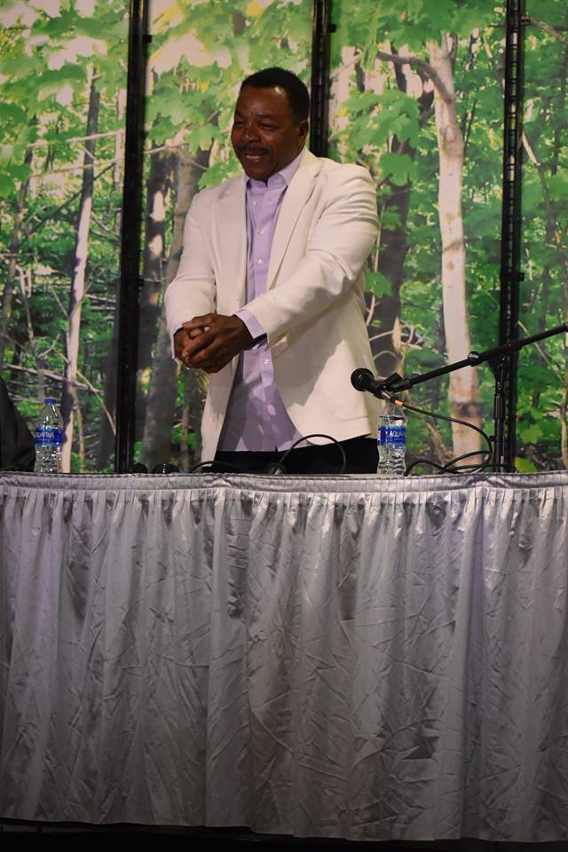 outsidelongbox's tweet photo. Article written by @xraystyle - @TheCarlWeathers panel moderated @bitfaced at @cscomiccon ! Listening to him was amazing, so kind, and so smart!
#TOTLB #CSCC2018 @podernfamily #Podernfamily #outsidelongbox #CSCC18 #outsidethelongbox #CarlWeathers
https://t.co/1v95B4KH5Q https://t.co/HjDl4Jvt3a