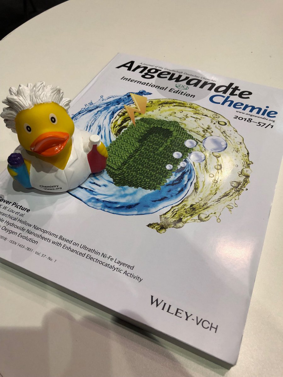 Back from a great week at #euchems2018. Fantastic chemistry and, most importantly, managed to get a #chemquackers for my granddaughter. Might even have to start refereeing for Angewandte again...😐😢