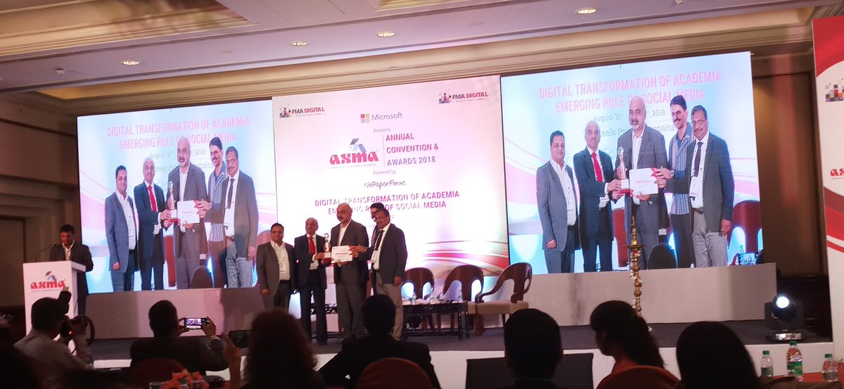 ProfKushwahaC's tweet photo. Congratutations !! @BIMTECHNoida #TeamAdmissions✌🏆
#ASMA2018 Award received by Prof. Pandey at Leela Palace #Bangalore
@mkpandey67
@directorBIMTECH 
@FMADigitalEdu https://t.co/RieoFPqwui