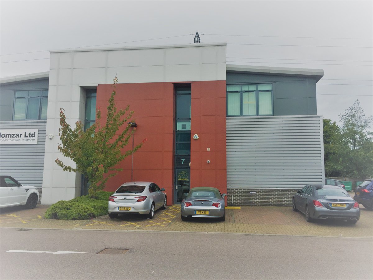 AR_Commercial's tweet photo. Just completed a rare freehold sale, at 7 Orbital 25, #Watford to local company #Conroelectronics who are expanding their operation. Hope the move goes well! https://t.co/ZfeB91SHjn