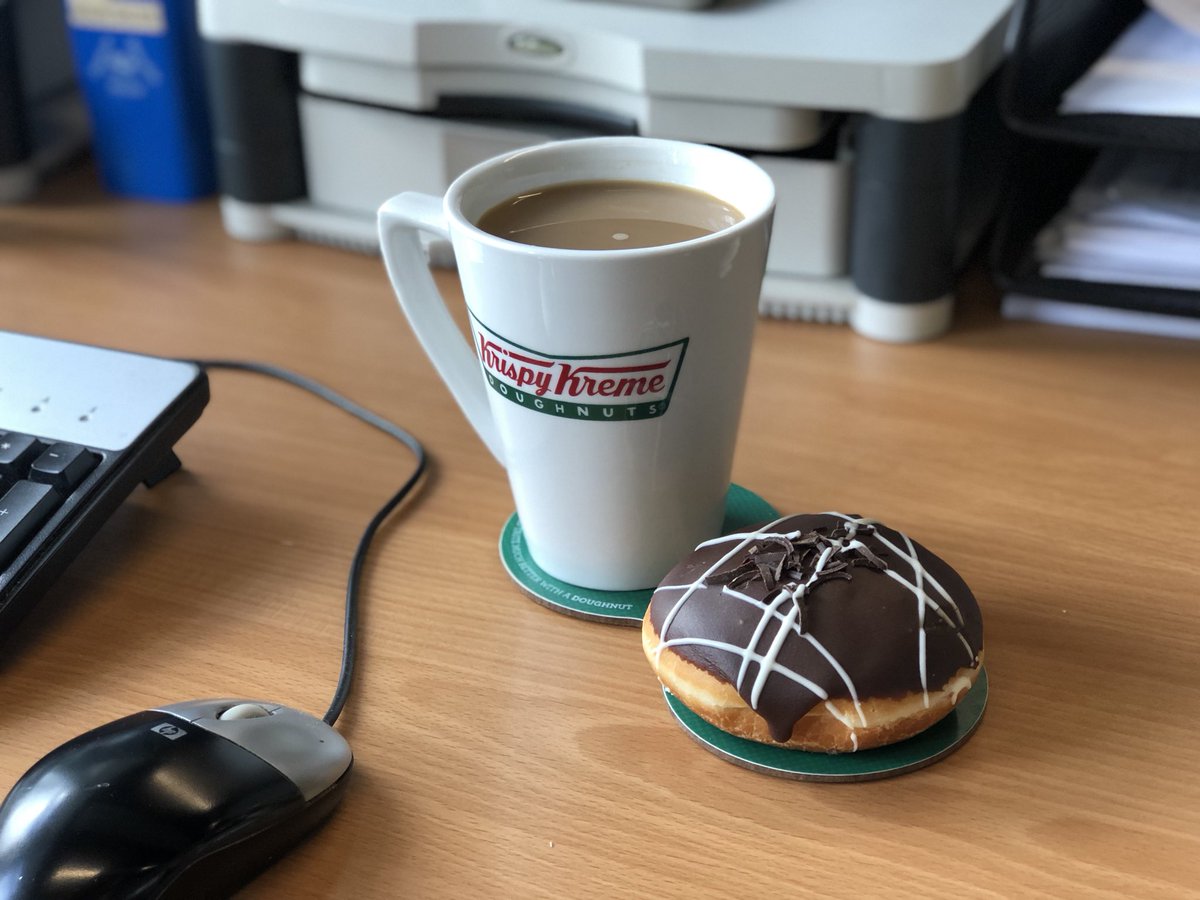 SubTraKtion's tweet photo. It’s a #ChocolateDreamcake kind of day today! 😃 https://t.co/JMhslBJ5TX
