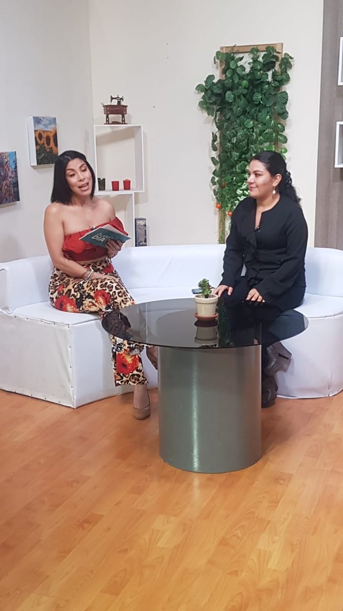 u_ikiam's tweet photo. Diana Astudillo: "En Ikiam preparamos jóvenes en carreras innovadoras y científicas para enfrentar retos que tenemos en la sociedad como el cambio climático y el aprovechamiento responsable de recursos naturales" #TeleCuenca https://t.co/Av0DJH37H9