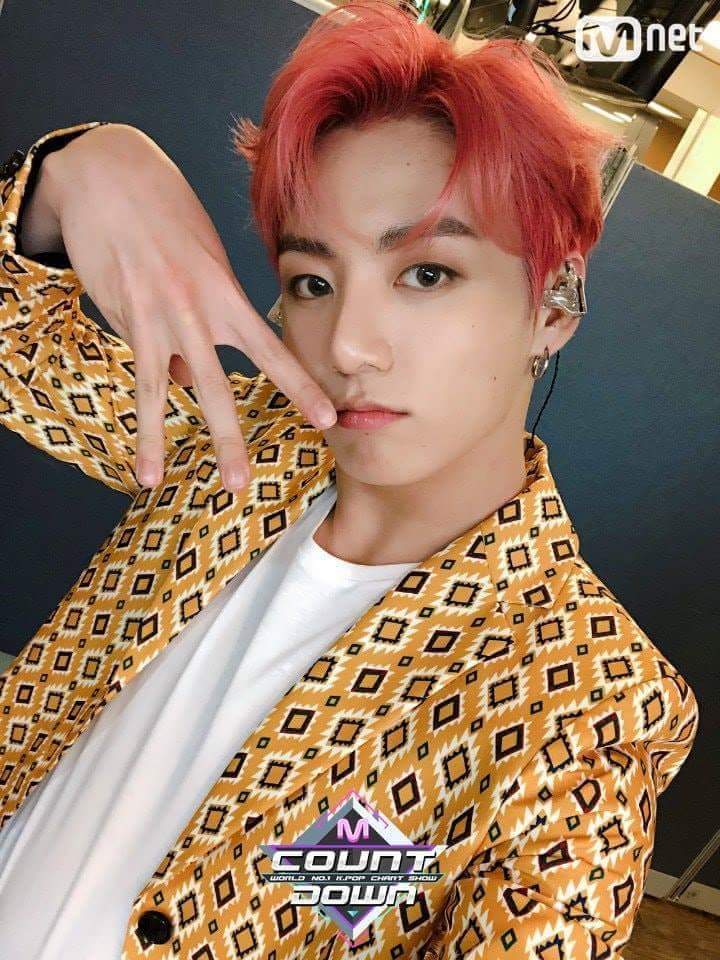 JVerchiel's tweet photo. Happy birthday❤❤
#JUNGKOOK 
#090118 https://t.co/NnM3FxdvaY