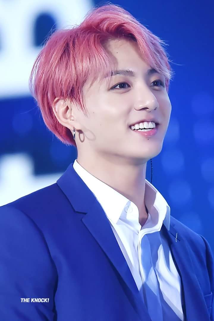 JVerchiel's tweet photo. Happy birthday❤❤
#JUNGKOOK 
#090118 https://t.co/NnM3FxdvaY