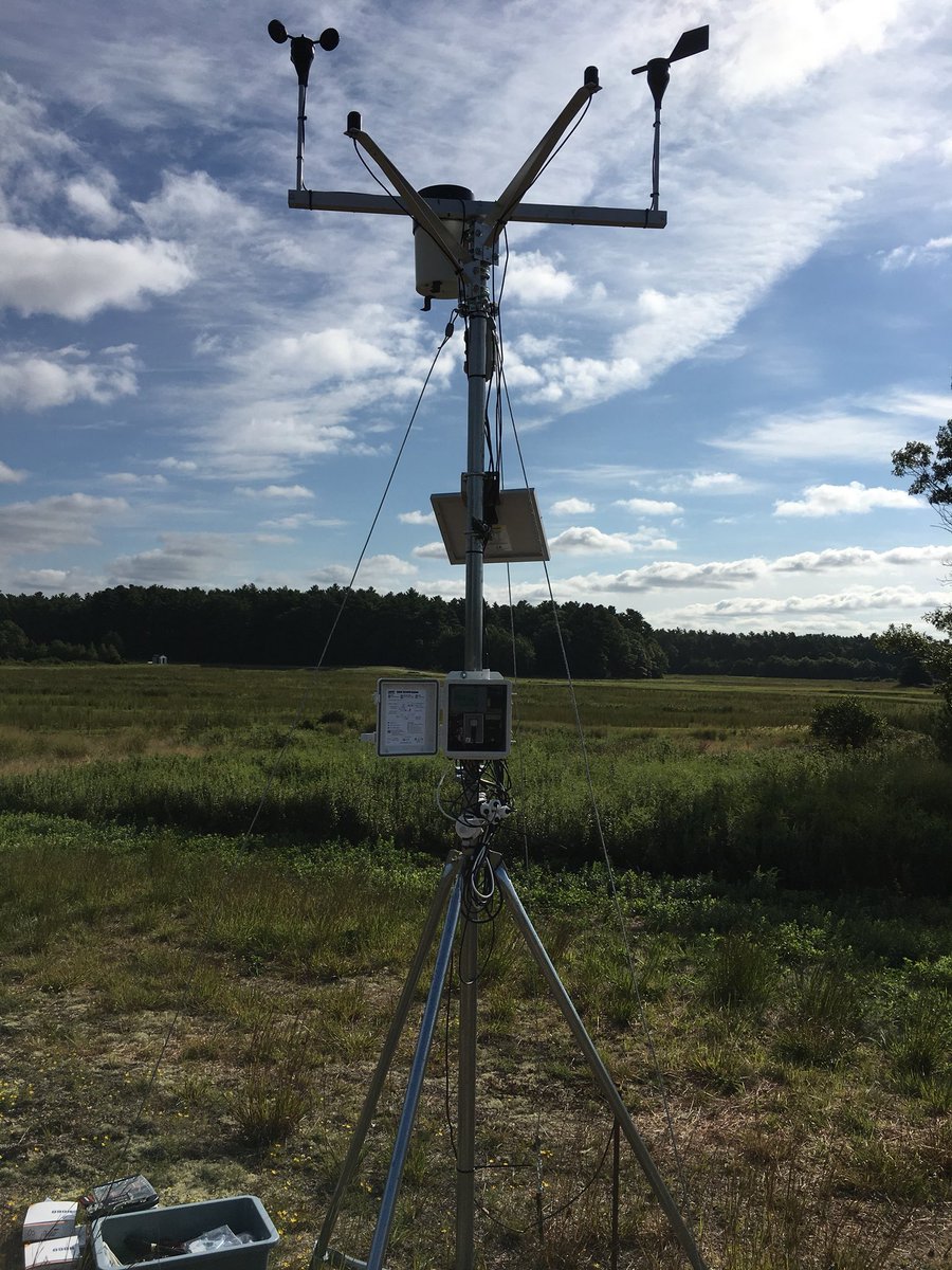TheScott_Ellis's tweet photo. @HOBODataLoggers just deployed a new #wireless HOBOnet system for frost alarms in a cranberry bog #checkit https://t.co/oBl3QK2bMi https://t.co/wYY6OcLTYg