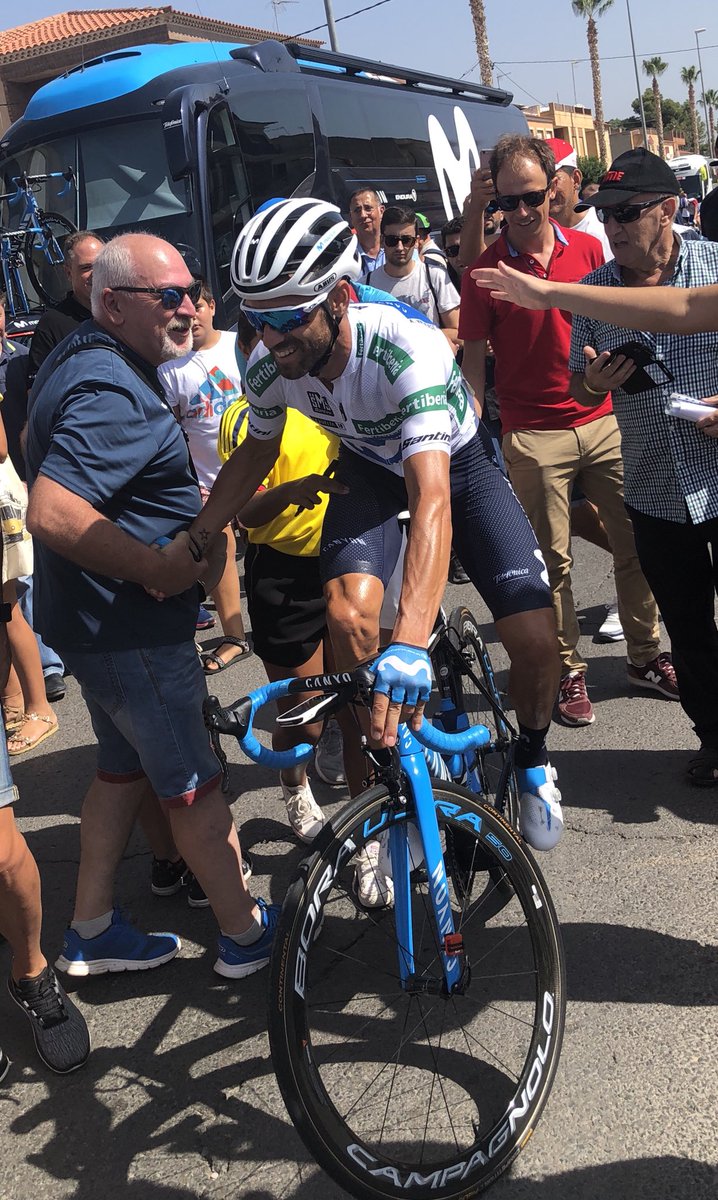 Good couple of days watching La Vuelta in Spain. Thanks to <a href="/SimonYatess/">Simon Yates</a> and <a href="/AdamYates7/">Adam Yates</a> for taking time to have a selfie taken with a fellow Lancastrian before heading to the start, and also great to see the local hero <a href="/alejanvalverde/">Alejandro Valverde</a> up close! 🚴☀️🇪🇸