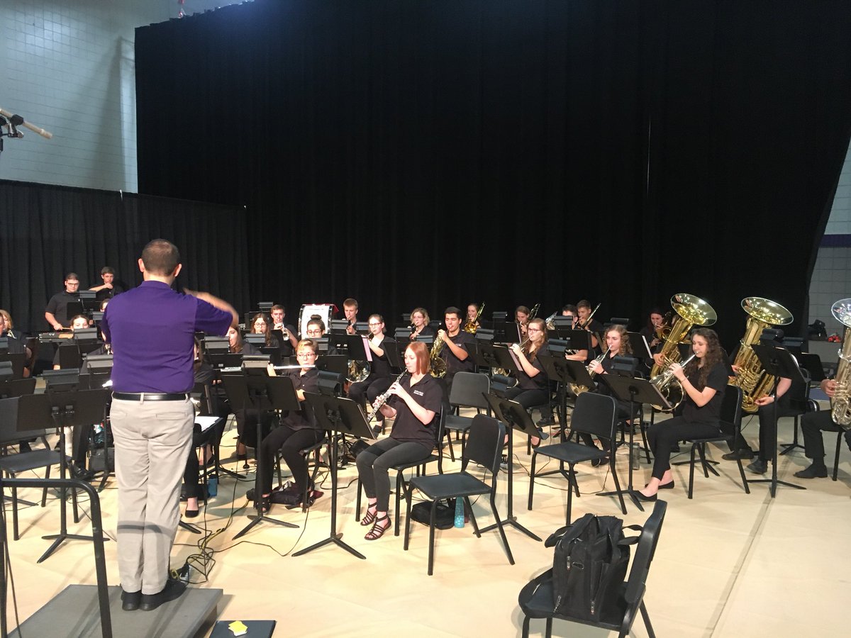 UWSP_COFAC's tweet photo. COFAC Music performing awesome at #UWSPConvocation #UWSP https://t.co/PTkzhhCw4D