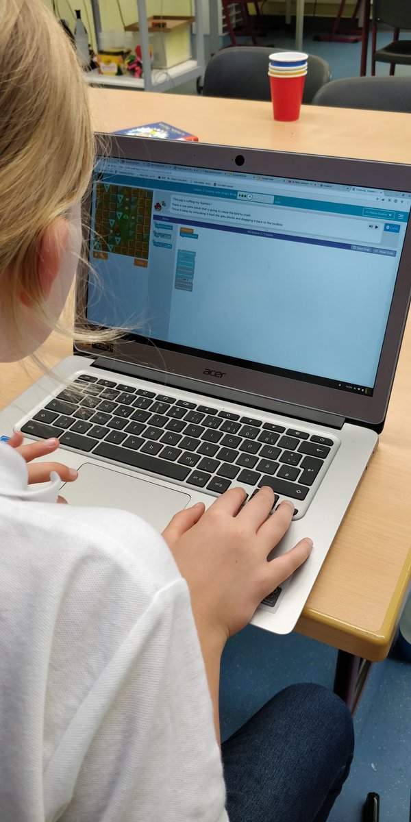 pypwithniko's tweet image. #firsttimecoder #excited #hourofcode #passiontime #geniushour #studentvoice #studentchoice #agency