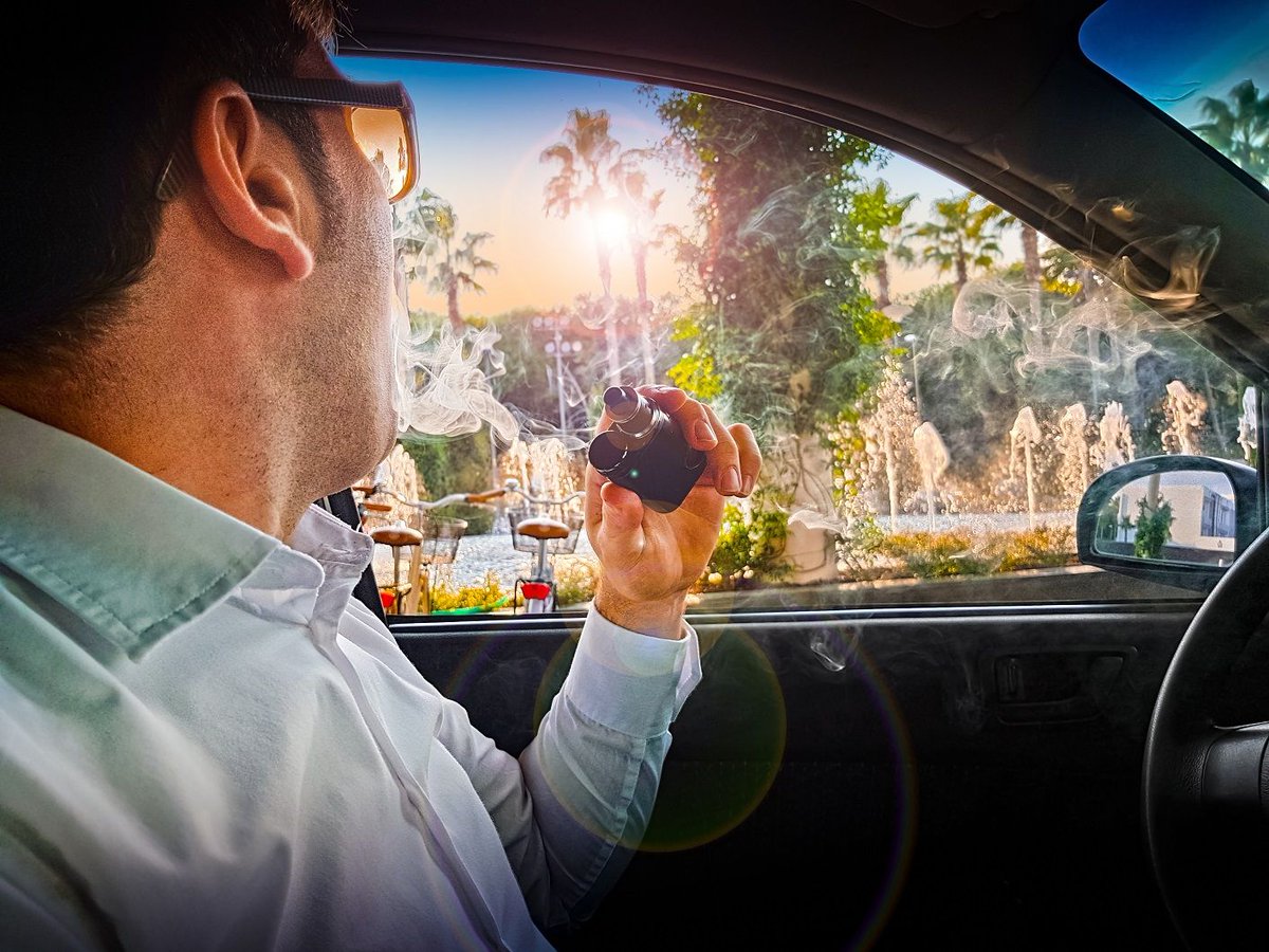 SVCellar's tweet photo. Here's how to enjoy the open road while vaping. https://t.co/iS6G5JuKfv https://t.co/hcIwsNjxM8