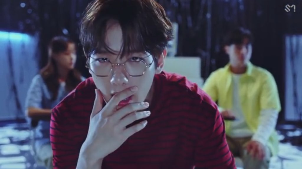 cussez26's tweet photo. เเพ้อย่างรุนเเรง #BAEKHYUNxLOCO_YOUNG https://t.co/13IAXJS9t1