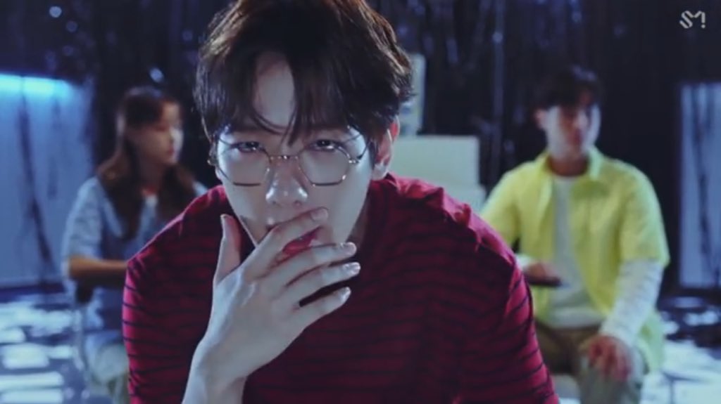 cussez26's tweet photo. เเพ้อย่างรุนเเรง #BAEKHYUNxLOCO_YOUNG https://t.co/13IAXJS9t1