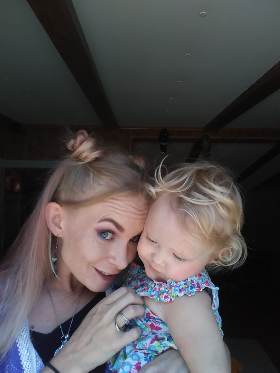 uniquea_yo's tweet photo. I got the Oppertunity to become a stay at home mom and it wasnt as exciting ask I thought IDK about you but I got Lonely and forgot my purpose in Life And Now I have a #Purpose and I want to help you With #FeelingLost &amp; #Lonely I Now Make Money on a daily bases I found self Love https://t.co/Bnx99r0Pfw
