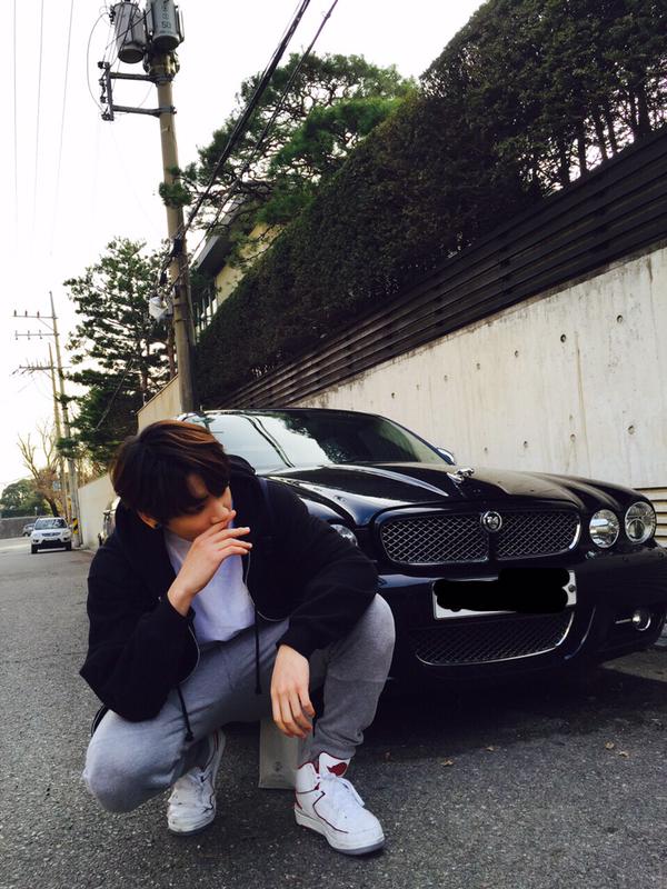 Valeriyascuka's tweet photo. #HAPPY_JK_DAY #꾹이생일ㅊㅋ #BTS, #IDOL1stWin #JKMagicDay #HAPPYJKDAY Милый наш зайчик, Оппа, С днем рождения!!!! Oppa) Happy birthday🎉🎉🎉🎂❤️ We love you so much ~ https://t.co/QW4uFf5eoF