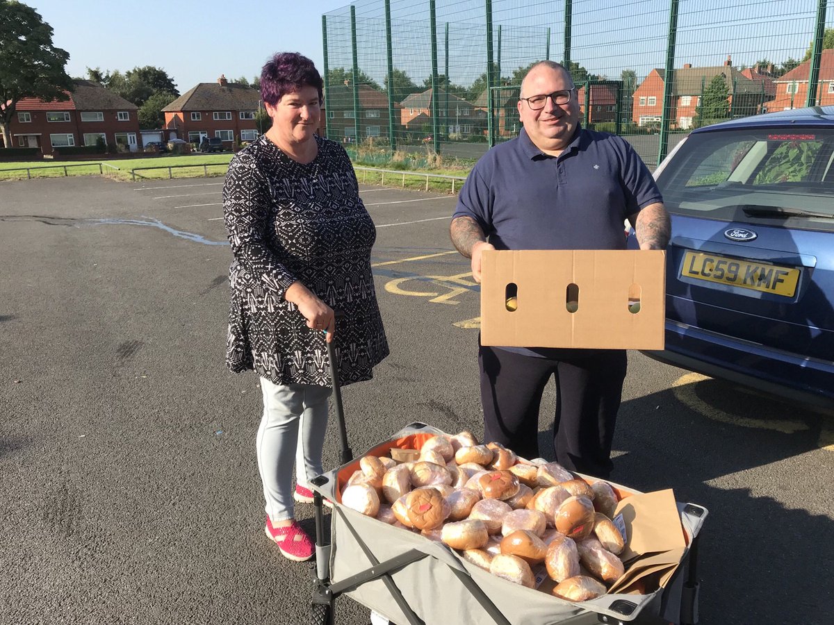 UrbanOutreachUK's tweet photo. Just one of our wonderful #BoltonLunches partners receiving their last delivery of the year. Working together we have all made such an impact! https://t.co/74RCWYVQRV
