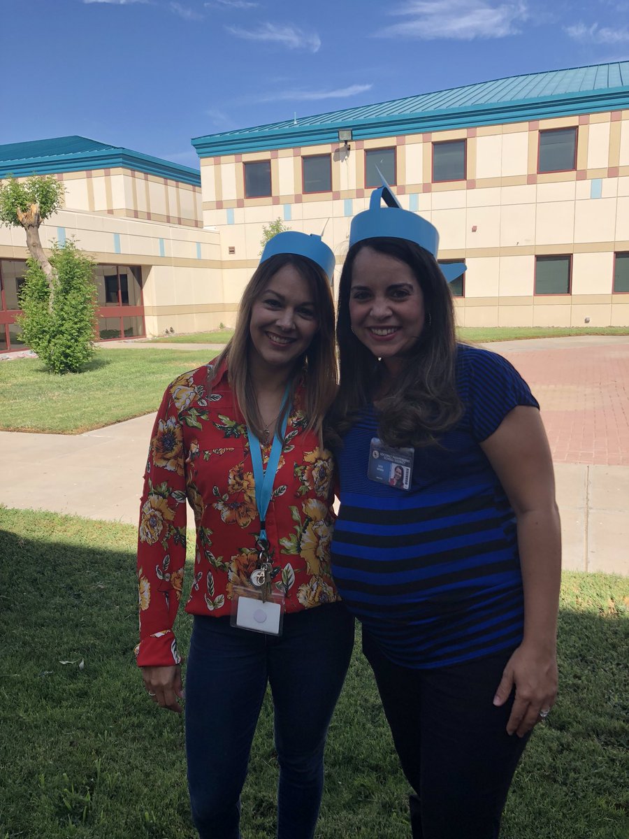 mchavez_CI's tweet photo. Getting ready for Twitter Baby Shark Challenge at E.  Serna!!! #TeamSISD @Ybucher_Cl @lespar04 @lespar04 @BobbyLucero9 https://t.co/FVivdohsCE