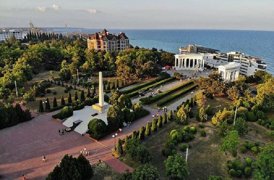 колоннады достопримечательности ильичевска фото того, крыша