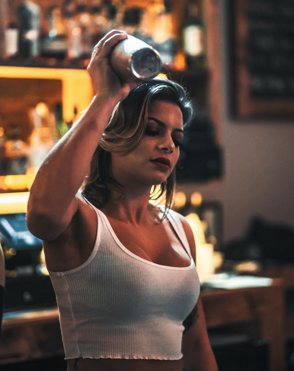 Shake it.
.
photo by @anthonydibiasephotography // #portlandmaine #travelmaine #oldport #newengland #blythlife #makeitworldclass #todaysbar #baroftheday #foodandwine #foh #worldclass2018 #barlife #cocktailbars #blythandburrows #blythlyfe #bartender #bartenderlife