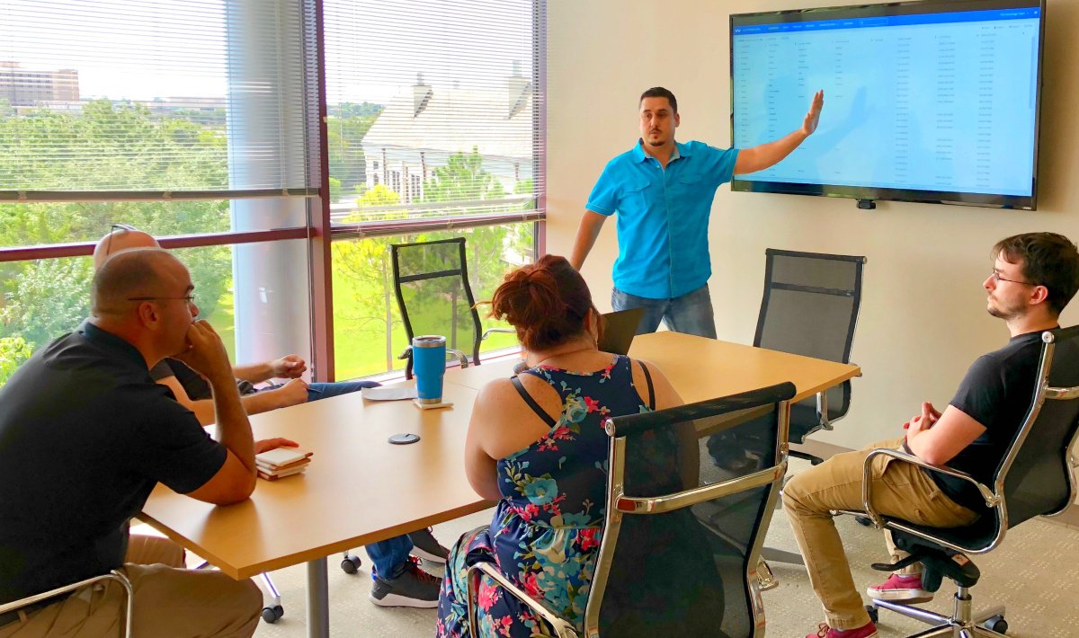 WhiteboardCRM's tweet photo. We're truly 'built by LO's for LO's'.  We office next door to 20+ LO's? Many are top producers.  One of our favorite things is to have users in the office and give real-time feedback. #custdev #cusdev #SaaS #scrum https://t.co/SUChIb1Sz1