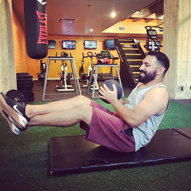 lgomez123's tweet photo. Fitness update: I don’t look like Tom Hardy yet........BUT my trainer @alexblanchard37 has me doing very Tom Hardy-ish things. This one is called a Russian something or other so you know it’s legit. Next stop UFC. #mbsfitness #mbsstrong #fitnessjourney #… https://t.co/y5gEg7kjJc https://t.co/hnNEGSblOx