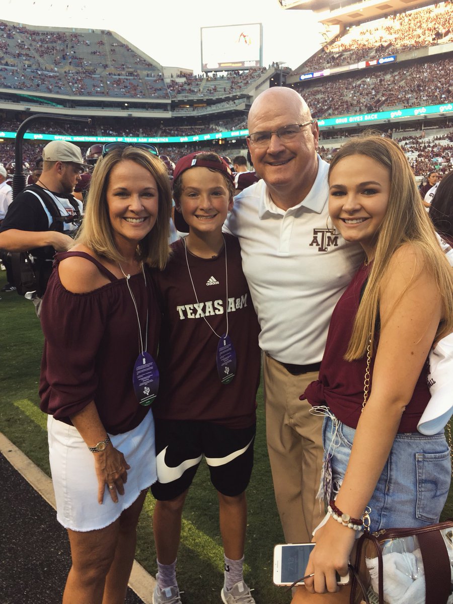 beyond proud of my dad for all his hard work &amp; dedication going into the season !!! love you &amp; can’t wait to watch your hard work pay off 💓