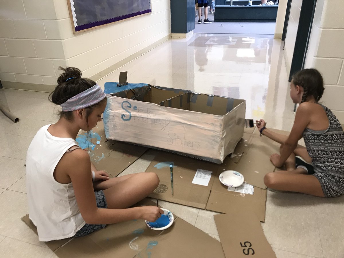 lorijmorse's tweet photo. Building cardboard boats for our Prodigy Regatta. #prodigyrocks #vted #stem #crossettbrook https://t.co/NVSAiJ4IAb