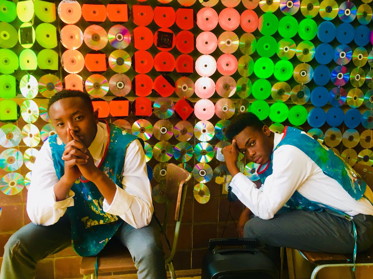 Keep the cameras rolling
Mood for Friday:)))

#GlowUpChallenge