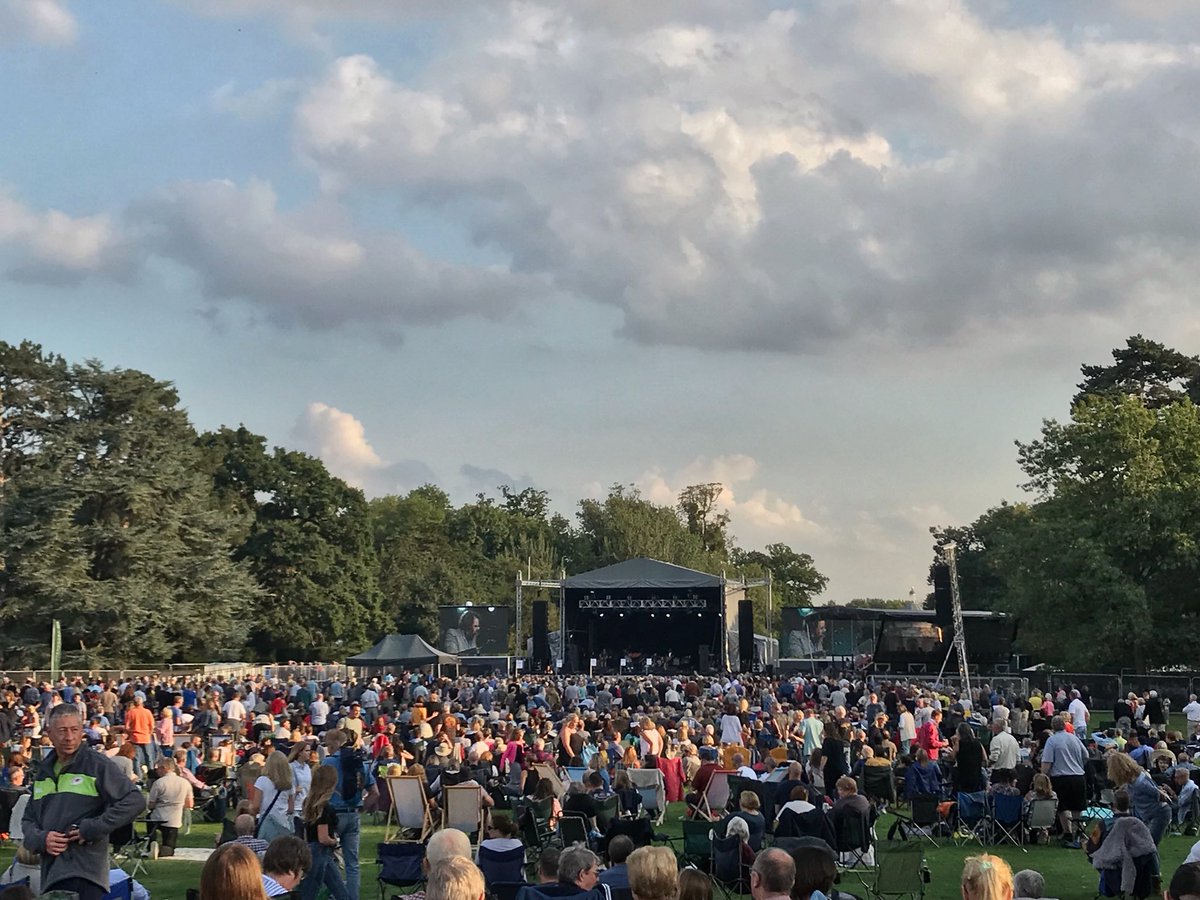 deaconcomms's tweet photo. Last beautiful day of @HeritageLiveGCE 2018 is a go at @EH_WrestPark with @hothouseflowers ! https://t.co/gNCEHLXaxm