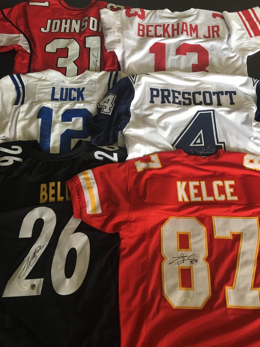 DraftersFantasy's tweet photo. 🚨 SIGNED JERSEY GIVEAWAY 🚨 The winner gets to pick any of the six jerseys!  Which one do you want?!  Enter here for free:  https://t.co/sT03lxr7Ga https://t.co/J2ZYG7w6wD
