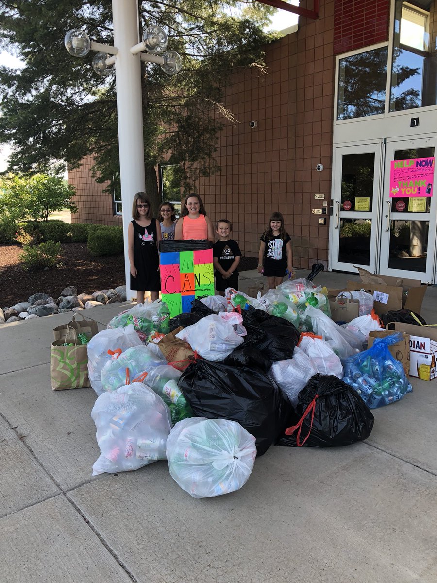 Musa2nd's tweet image. Thank you Parkview families for donating your cans to help pay for our outdoor learning space! How awesome are our students to help us return them! #novipride @NoviParkview
