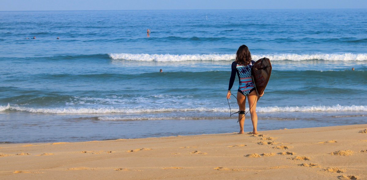 [Edition du soir] Landes : quand surfer donne des elles >> soir.sudouest.fr/2018-08-31/535…