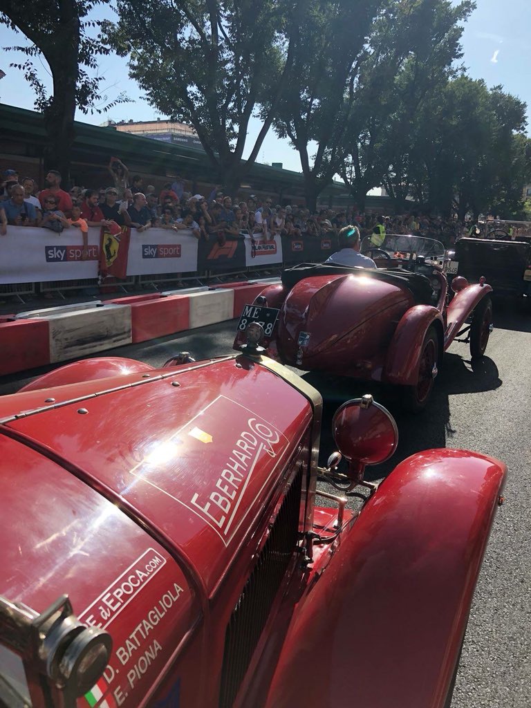eberhard1887's tweet photo. EBERHARD &amp; CO. &amp; GARE D’EPOCA IN PARATA IN OCCASIONE DEL GRAN PREMIO D’ITALIA con Andrea Vesco e Sebastian Vettel.
#auto #eberhard #watches #f1milanfestival #F1 #milano #gpmonza #palazzolombardia #garedepoca  #sebastianvettel #f1 #parade
@garedepoca https://t.co/FnjDSHPhqe