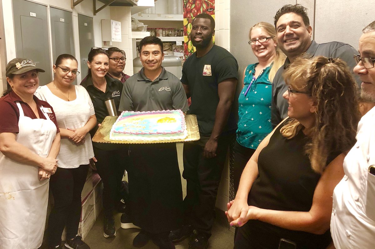 teamderomos's tweet photo. It’s the end of the month and we’re celebrating AUGUST birthdays and work anniversaries @DeRomosMarket. Happy happy to all our fantastic Associates who were born or joined us in August!! https://t.co/r8M7W1DuLp