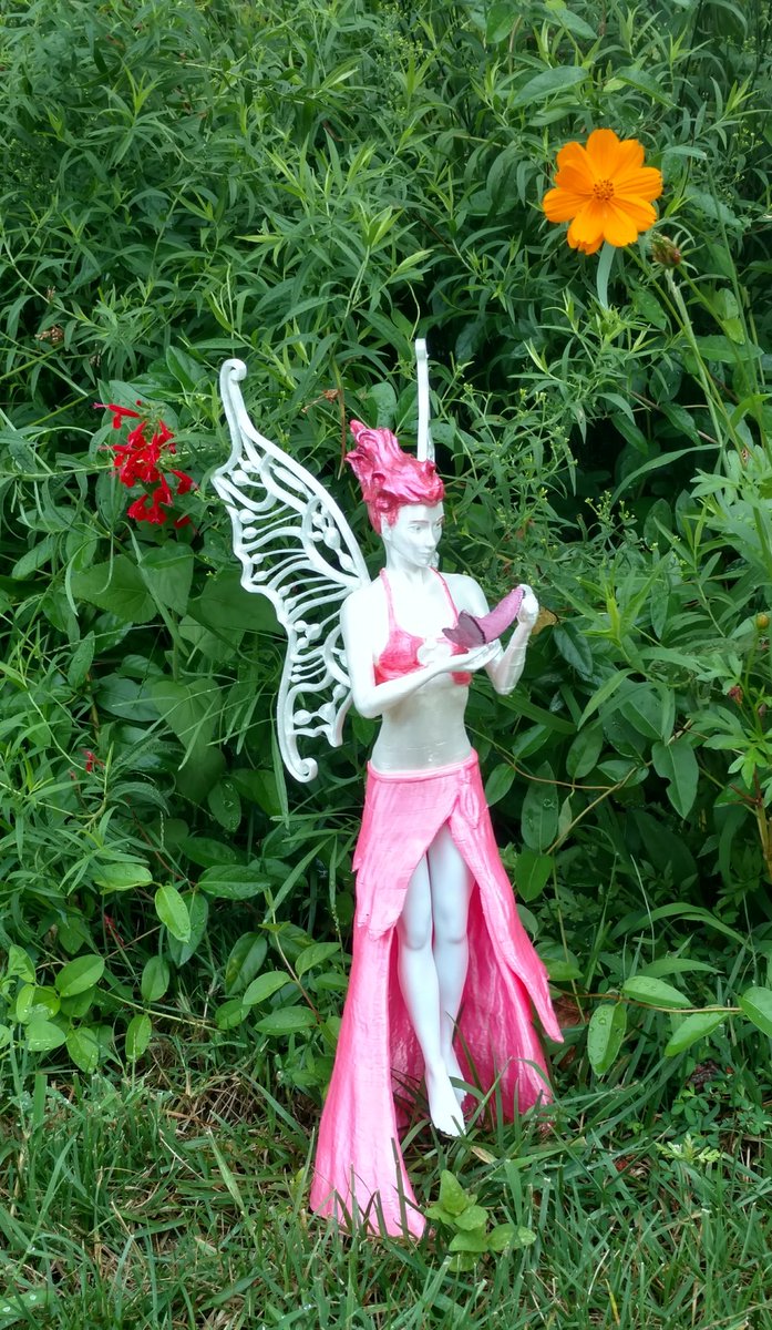 LegacyDad17's tweet photo. Here it is my #communityprintoff #fairy at 200% done on my @TevoPrinters Tornado. After several iterations and broken bits(arms mostly) and reprints I am calling it done. Enjoyed the challenge and will definitely be printing it again sometime. #3dprinting https://t.co/jyJNrExA3e
