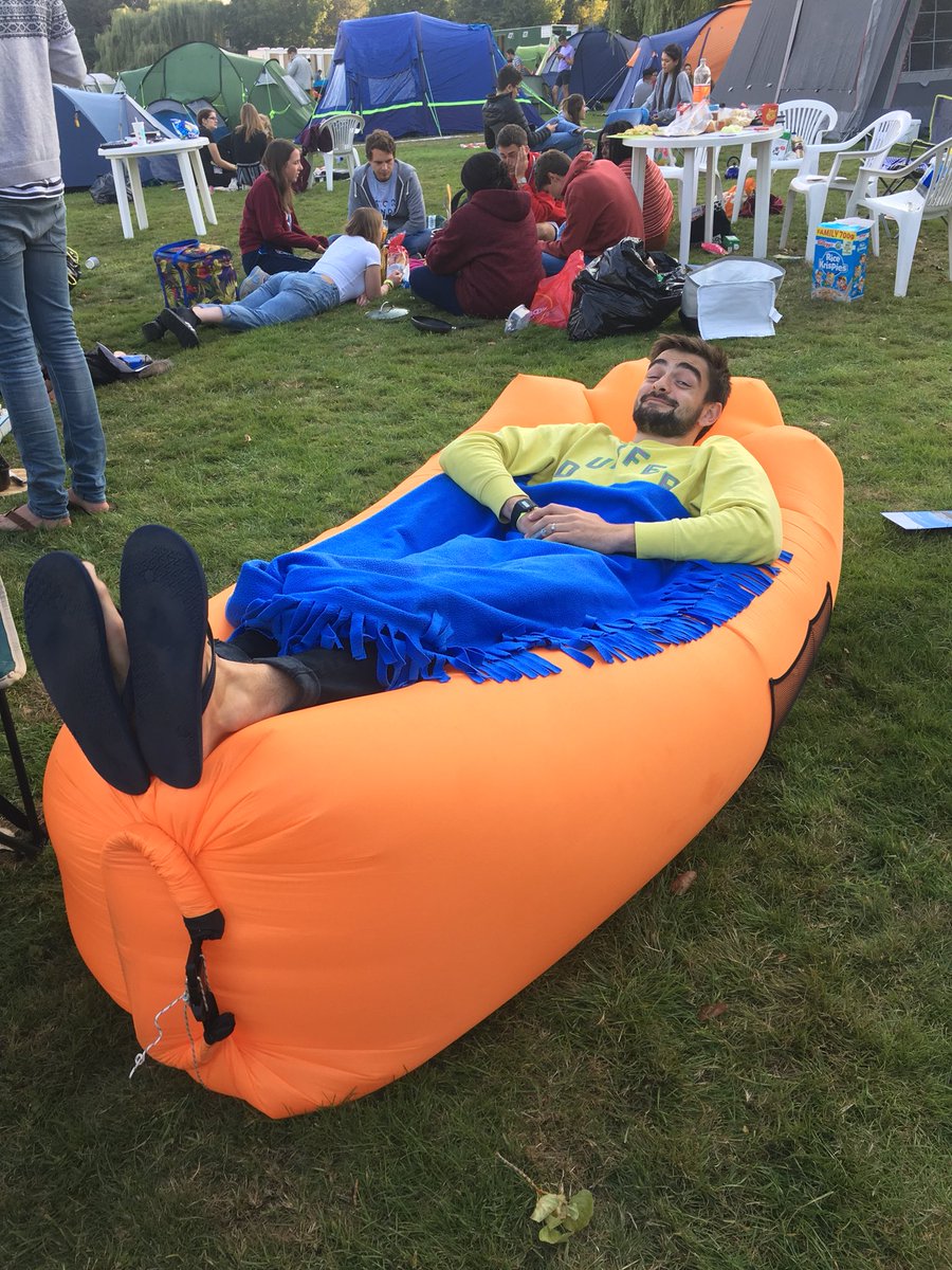 GuysCU's tweet image. When your staff worker is ready for bed and it’s only 6:30pm @_JakeTasker #JakeLivingHisBestLife #forum18 #forumlife @UCCF @GoldsmithsCU