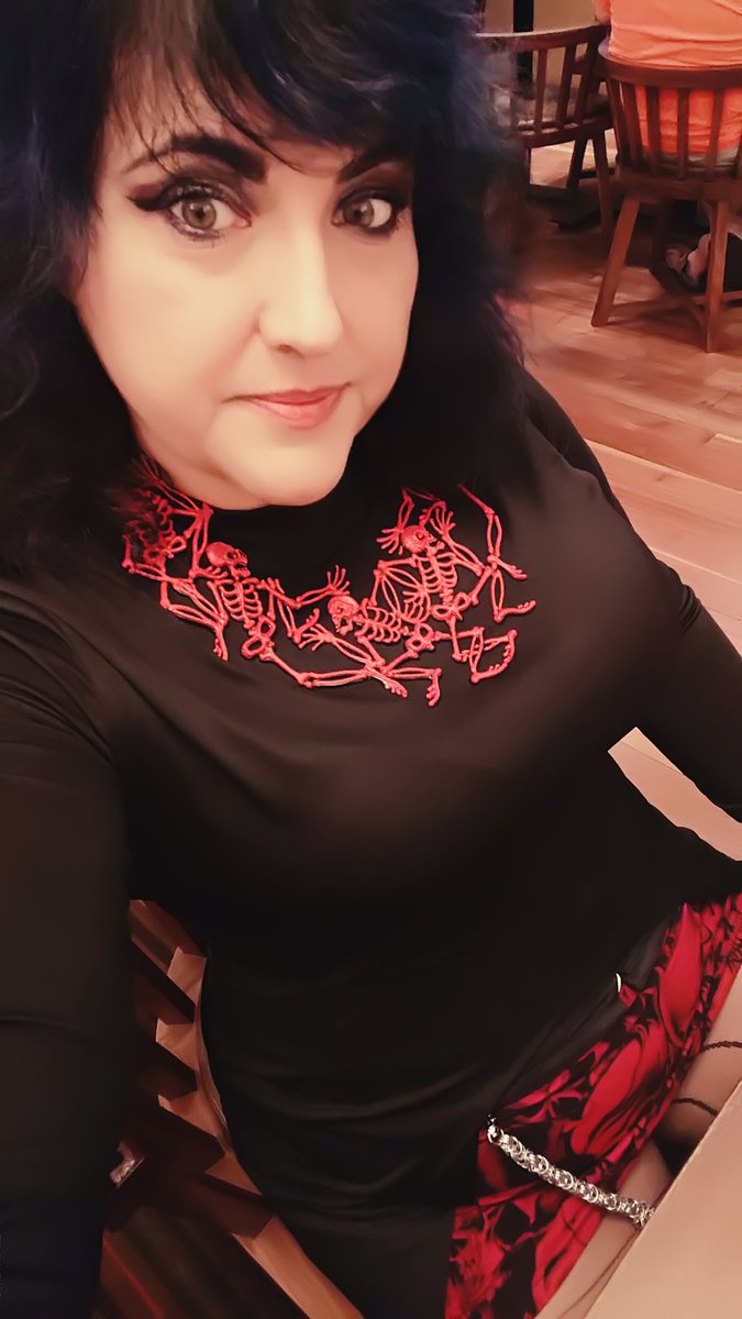 chicagomistress's tweet image. Good afternoon @DragonCon ready for an awesome #geek day #dommelife #fangirl