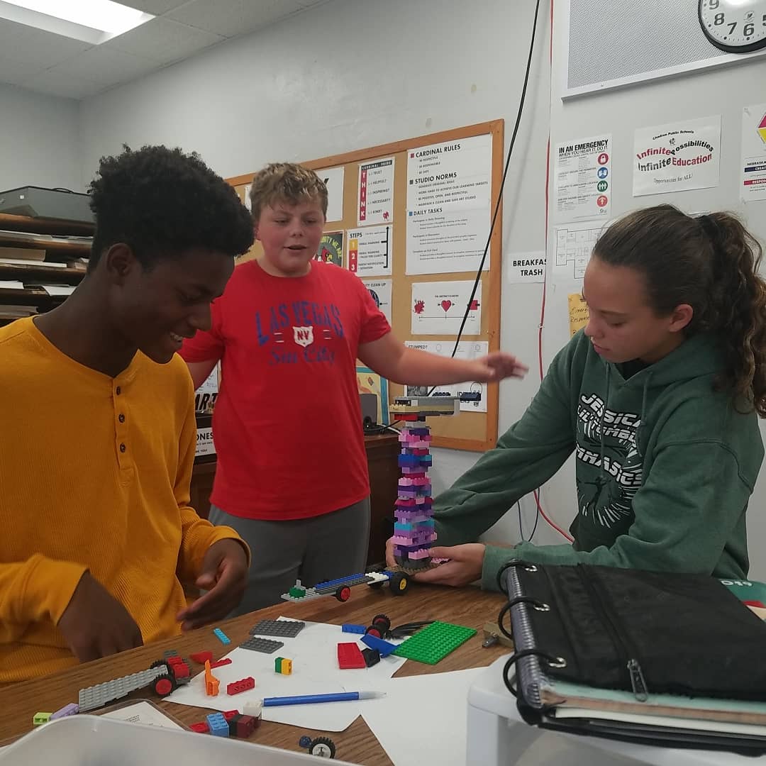 8th Grade Lego Challenge: Design & build something to attract tourists to Chadron. #Design #ArtClass #collaboration #DesignThinking #creativeconfidence #steamkidschallenge @lego @ChadronMS @CPSCardinals