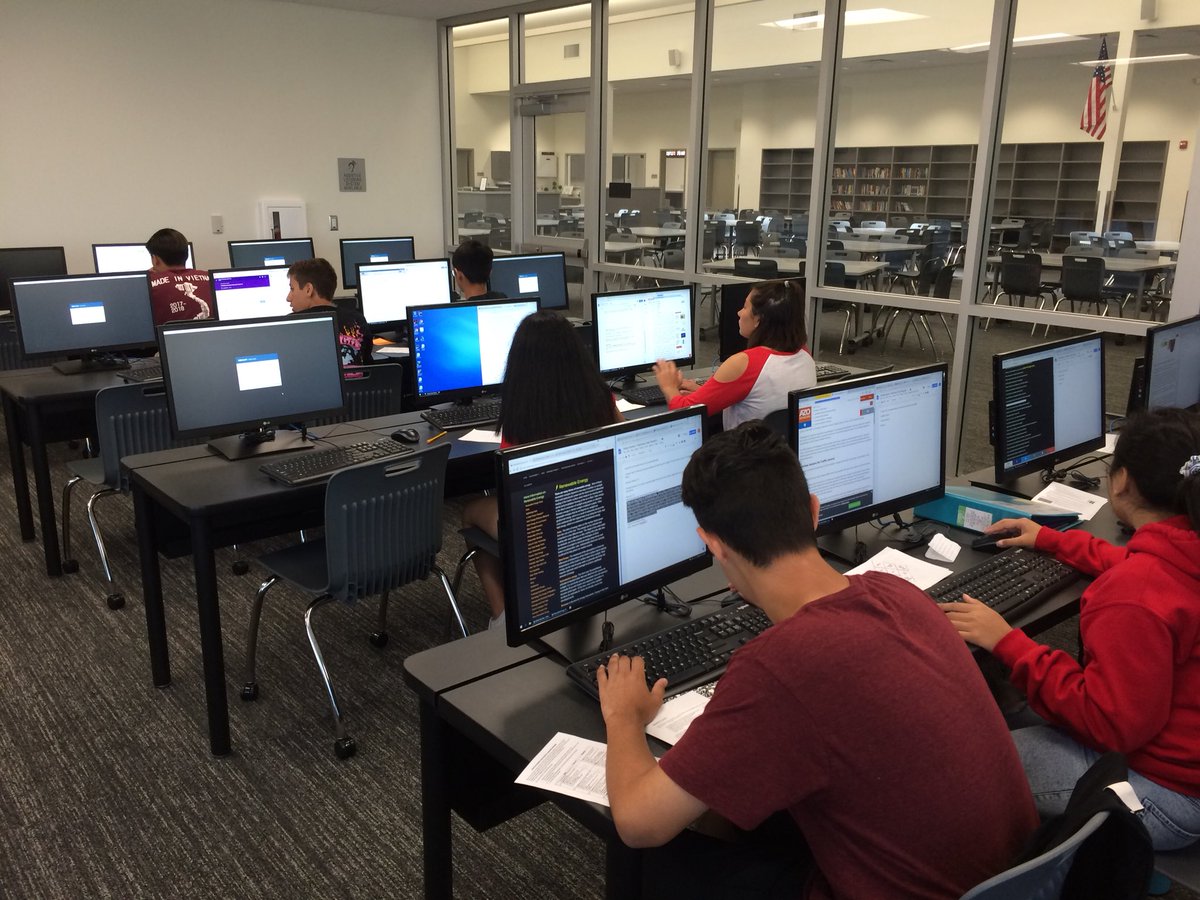 MrsStottsSci's tweet image. Ss are utilizing @Cen10Huskies brand new computer flexlab and using #googleclassroom google doc template to record research ideas for their science fair projects.  Focusing on #innovation and problem solving projects. #cen10ib #googlesciencefair
