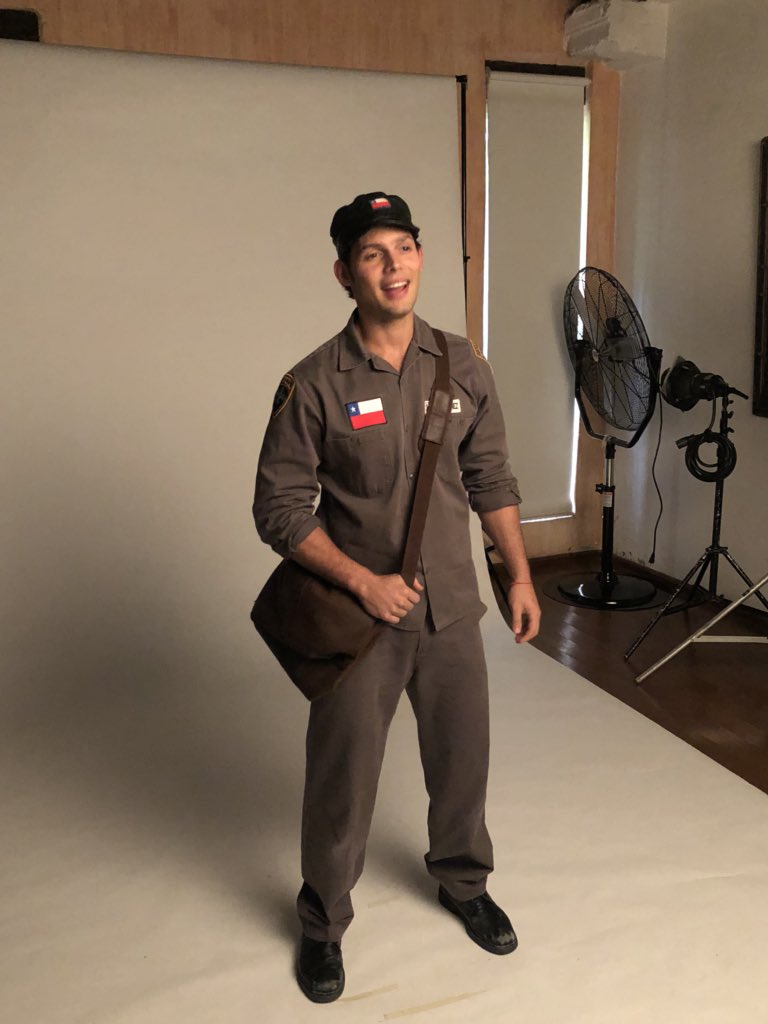 Jorge_Ugalde's tweet photo. @Emmanuel13pm tiene nuevo proyecto!!! Quieres saber de que se trata??? Ponle @CuentameloYaOf en unos minutos y descúbrelo por @Canal_Estrellas!!! 👊🏼👊🏼👊🏼 https://t.co/wKnPnq3WKF