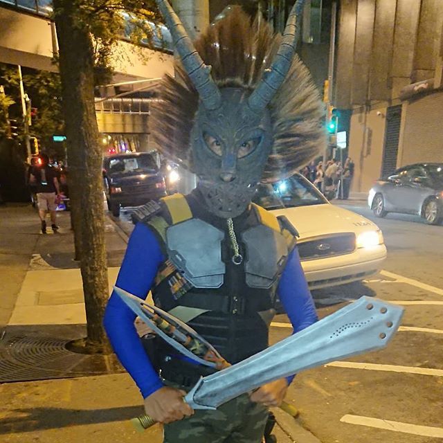 SeanHarry's tweet photo. I bumped into Killmoger, prepared for battle, while I was at @dragoncon
#cosplay #cosplayer #dragonconcosplay #dragoncon #dragoncon2018 #killmonger #killmongercosplay #marvel #marvelcomics #marvelcosplay #blackpanther https://t.co/GkXYWbrlyj