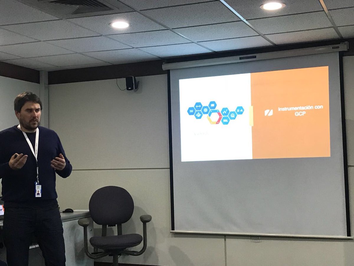 varcesar's tweet photo. API Management con Google Cloud Platform #LatamCloud Next https://t.co/j1zejrqnZL
