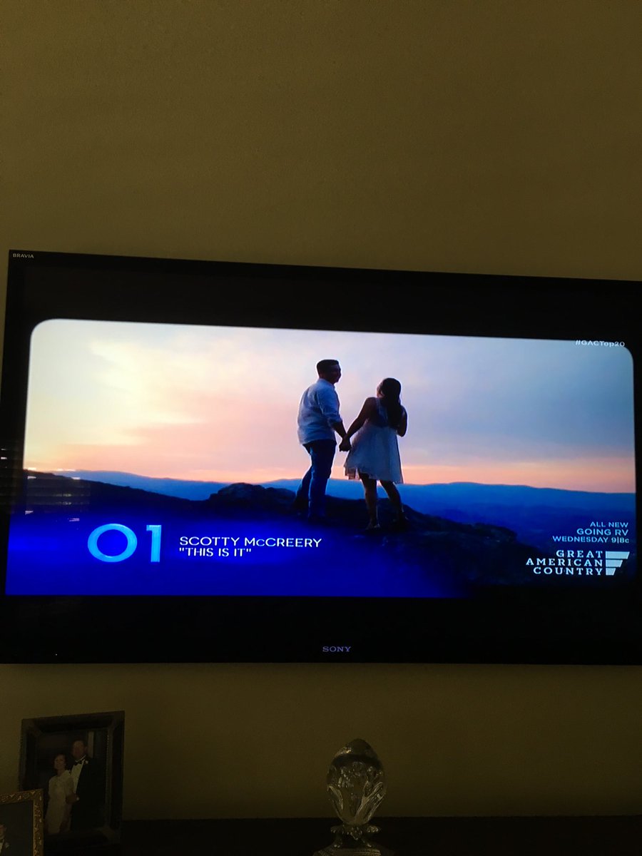 LMatjeka's tweet photo. Woohoo ⁦@ScottyMcCreery⁩ #ThisIsIt video #1 ⁦@gactv⁩ #GacTop20 second straight week 😍 https://t.co/iuXa3W4e5f